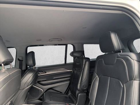 Used 2021 Jeep Grand Cherokee L Limited AWD/4WD image 15