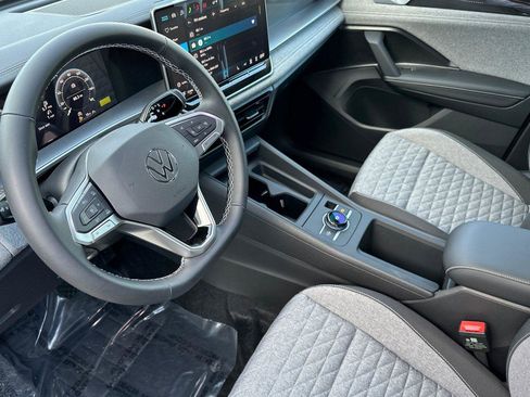 New 2026 Volkswagen Tiguan S image 9