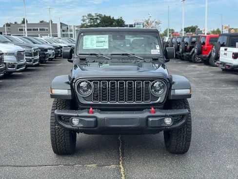 New 2025 Jeep Gladiator Rubicon w/ Convenience Group image 3
