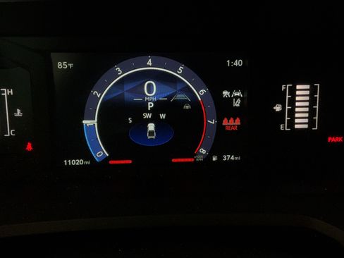 Certified 2025 Toyota Tacoma SR5 AWD/4WD image 10