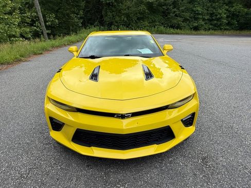 Used 2017 Chevrolet Camaro SS RWD image 3
