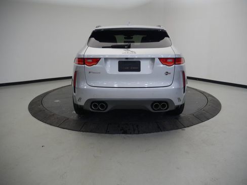 Used 2019 Jaguar F-PACE SVR image 6