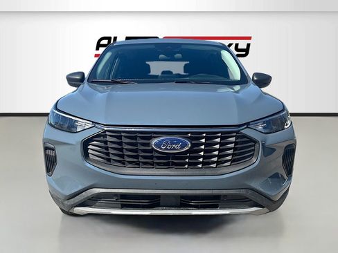 Used 2025 Ford Escape Active AWD/4WD image 2