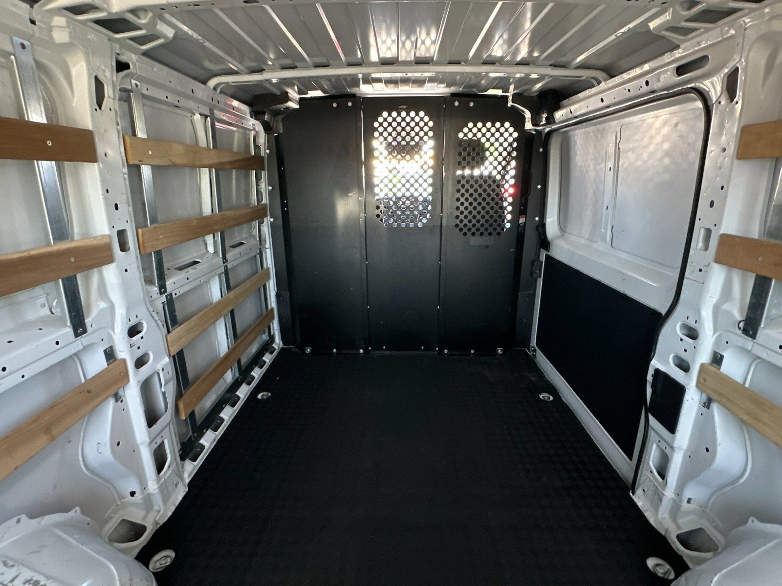 Used 2025 RAM ProMaster 2500 w/ U-Haul Equipment Group FWD image 14