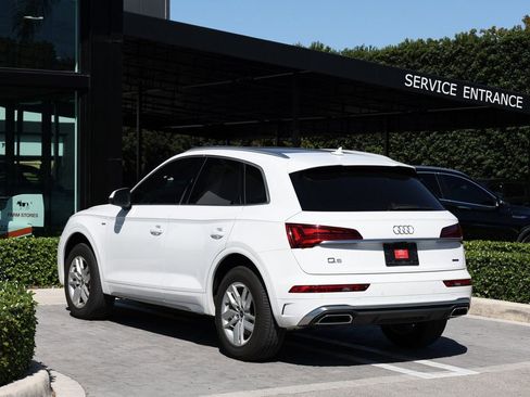 Used 2023 Audi Q5 2.0T Premium w/ Convenience Package image 5