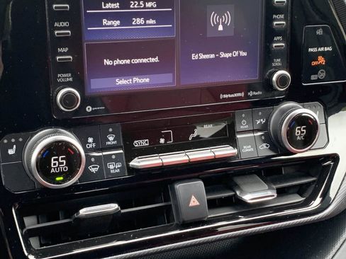 Used 2022 Toyota Highlander XSE AWD/4WD image 22