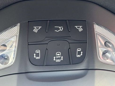 New 2026 Chrysler Pacifica Select FWD image 27