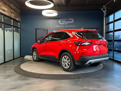 Used 2024 Ford Escape Active AWD/4WD image 5