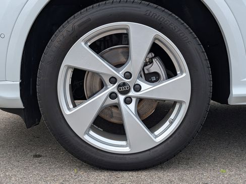 Certified 2025 Audi Q5 Premium w/ Premium Plus AWD/4WD image 15