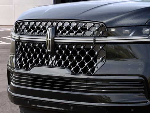 New 2027 Lincoln Navigator L Black Label AWD/4WD image 17