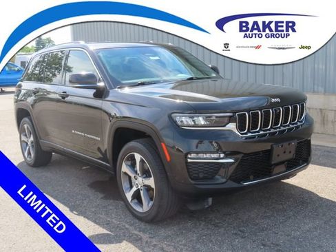 Used 2023 Jeep Grand Cherokee Limited w/ Luxury Tech Group II AWD/4WD image 1