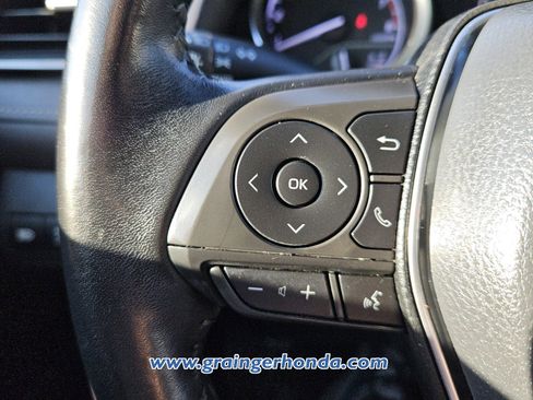 Used 2019 Toyota Camry SE image 19