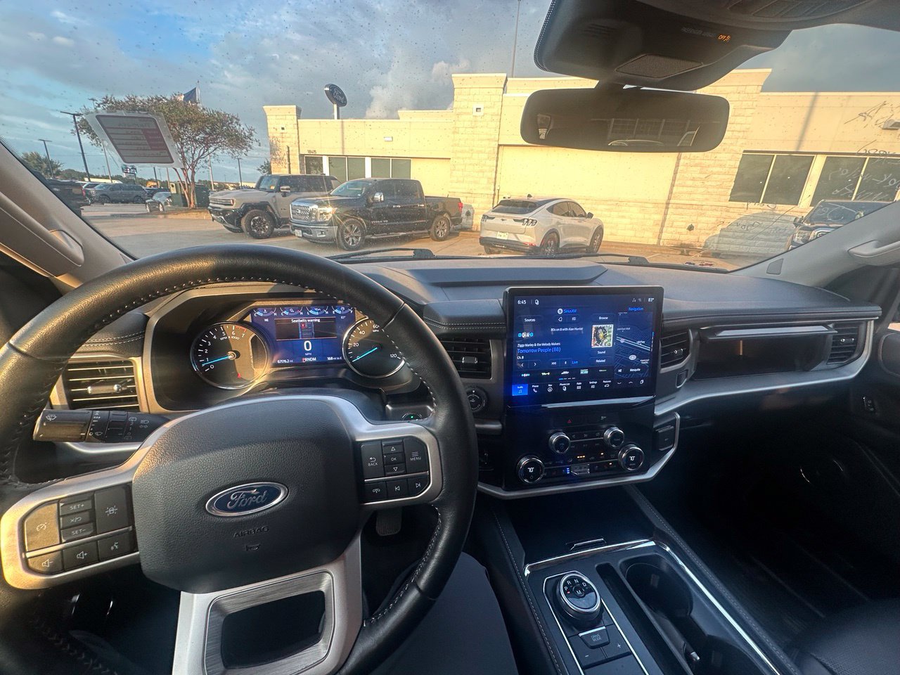 Used 2022 Ford Expedition XLT RWD image 16