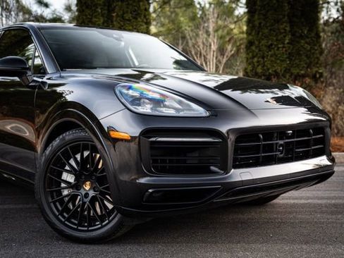 Used 2021 Porsche Cayenne GTS image 6