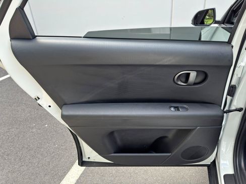Used 2025 Hyundai Ioniq 5 SE RWD image 39