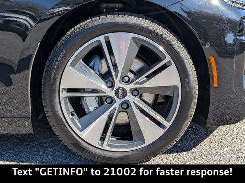 Used 2025 Audi A6 e-tron Premium Plus w/ Premium Plus image 14