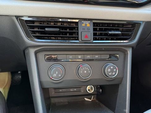 Used 2022 Volkswagen Taos S image 28