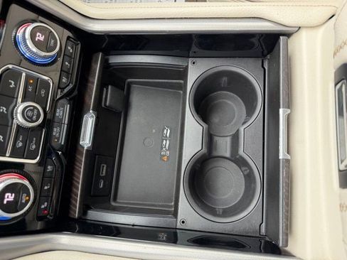 Used 2021 GMC Yukon XL Denali image 40