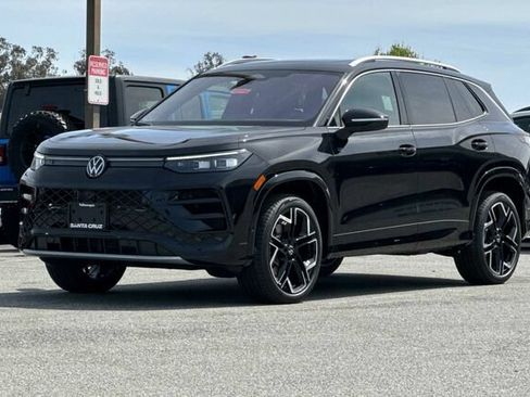 New 2026 Volkswagen Tiguan SEL R-Line AWD/4WD image 8