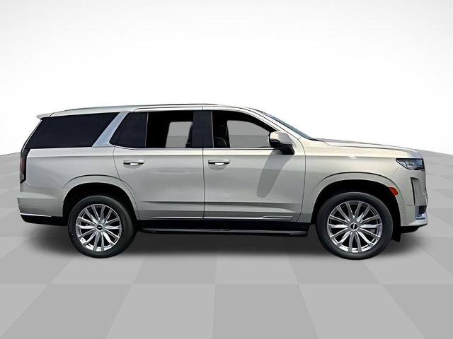 Used 2022 Cadillac Escalade Premium Luxury AWD/4WD image 2