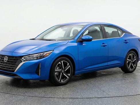 Used 2025 Nissan Sentra SV FWD image 3