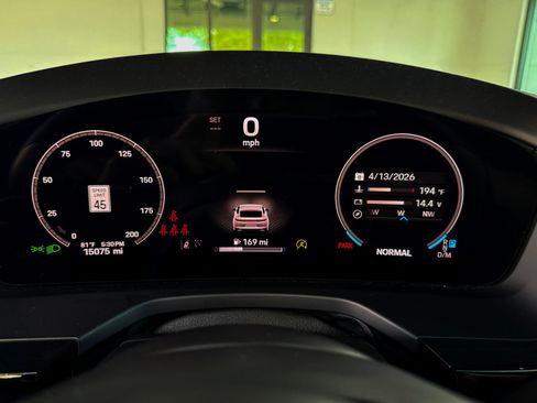 Used 2024 Porsche Panamera image 43