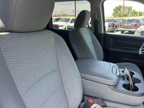 Used 2018 RAM 2500 Tradesman w/ Chrome Appearance Group AWD/4WD image 13