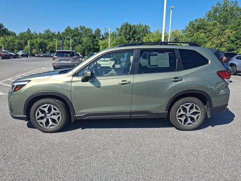 Used 2021 Subaru Forester Premium AWD/4WD image 7