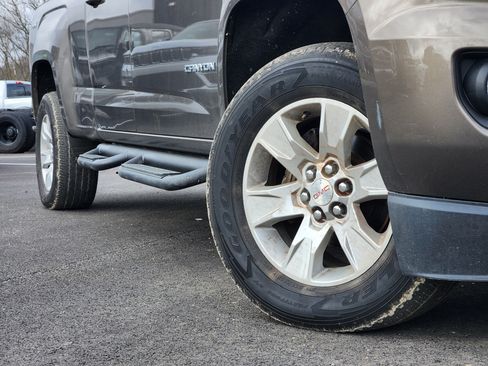 Used 2015 GMC Canyon SLE w/ SLE Convenience Package AWD/4WD image 12