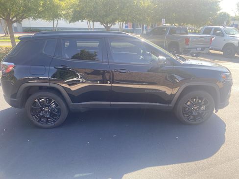 Used 2025 Jeep Compass Latitude w/ Altitude Special Edition AWD/4WD image 10