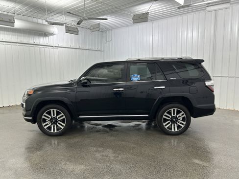 Used 2021 Toyota 4Runner Limited AWD/4WD image 20