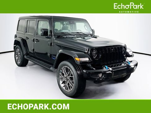 Used 2022 Jeep Wrangler Unlimited Sahara image 1
