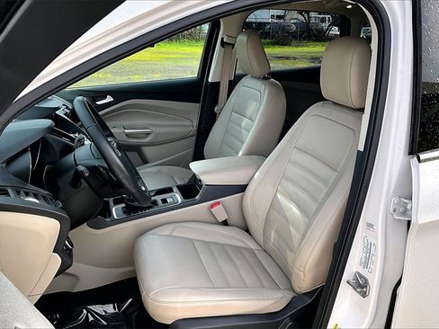 Used 2018 Ford Escape Titanium w/ Ford Safe & Smart Package image 9