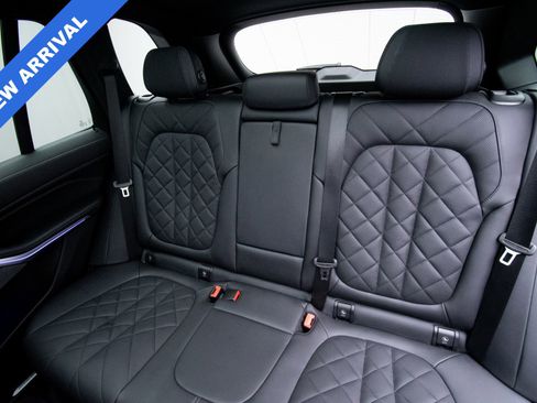 Used 2025 BMW X5 M60i w/ Climate Comfort Package image 43