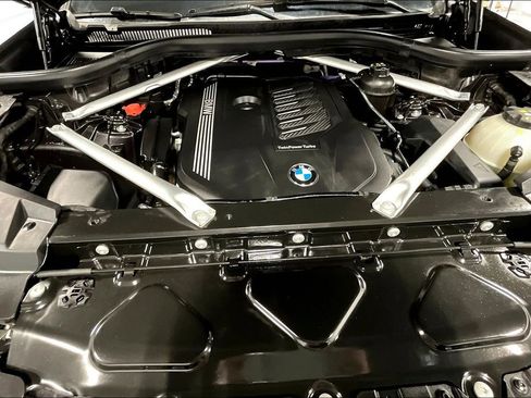 Used 2023 BMW X5 sDrive40i w/ Premium Package image 12