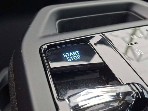 Used 2025 BMW iX M60 image 24