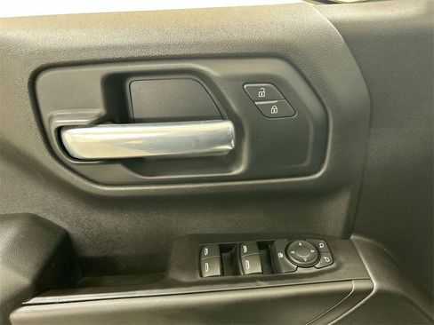 Used 2019 Chevrolet Silverado 1500 Custom Trail Boss w/ Custom Convenience Package image 11