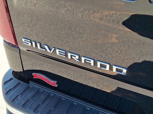 Used 2023 Chevrolet Silverado 1500 LT image 24