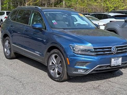 Used 2018 Volkswagen Tiguan SEL Premium AWD/4WD image 3
