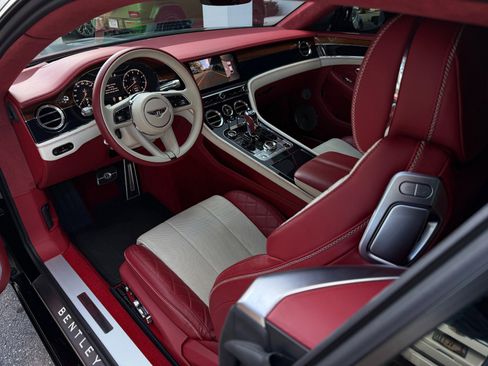 Used 2022 Bentley Continental GT AWD/4WD image 26