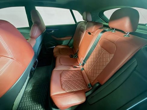 Used 2022 Audi SQ8 Prestige image 24