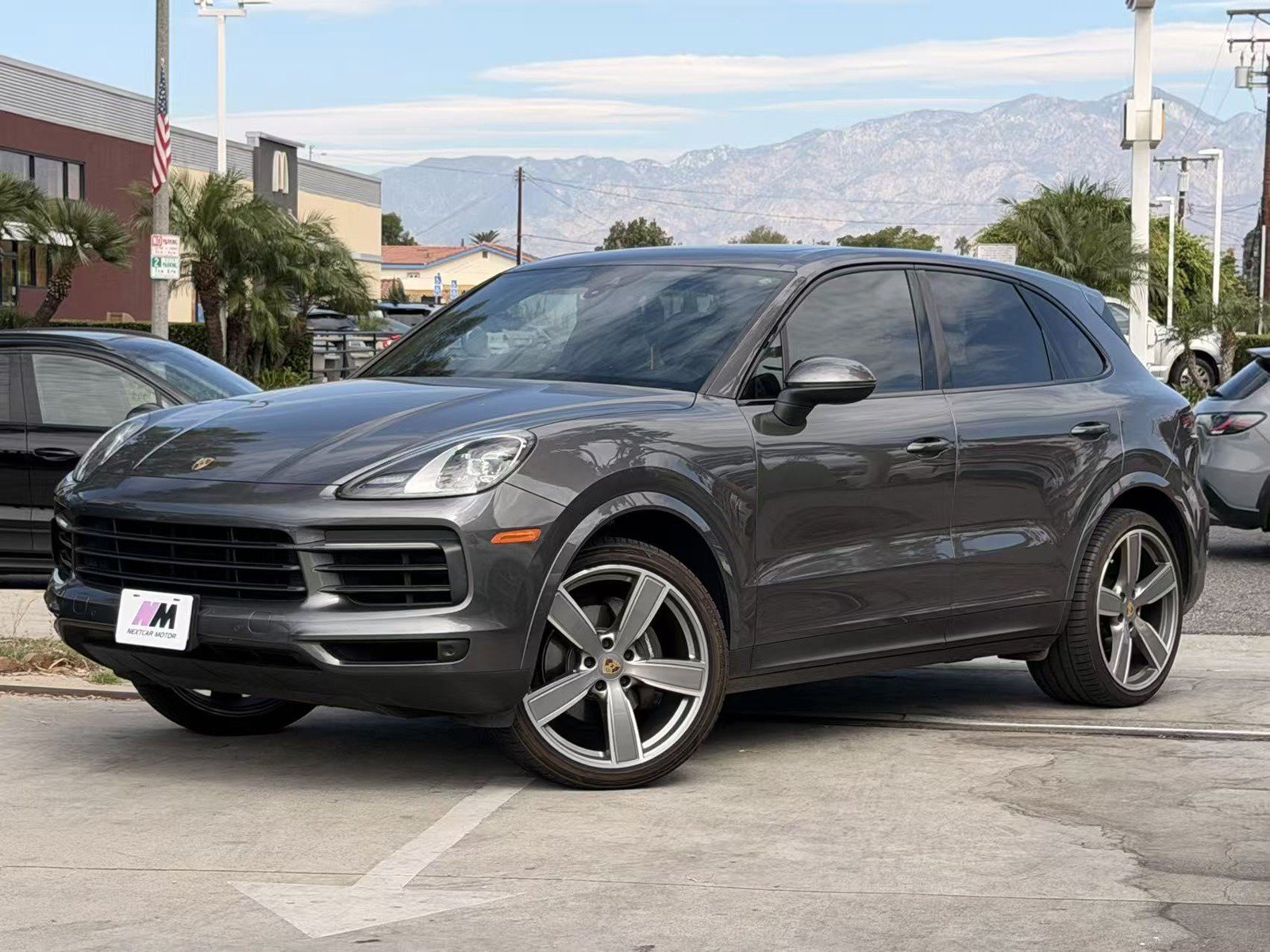 Used 2019 Porsche Cayenne AWD/4WD image 1