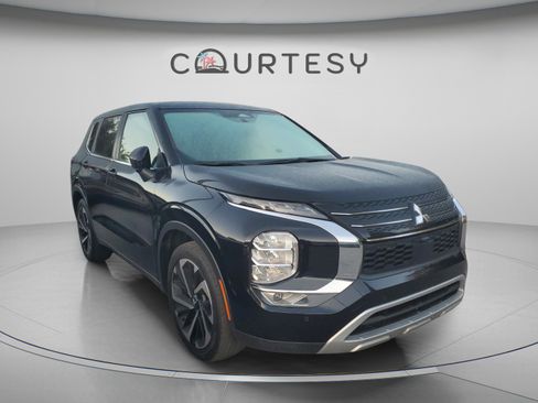 Used 2024 Mitsubishi Outlander SE FWD image 19