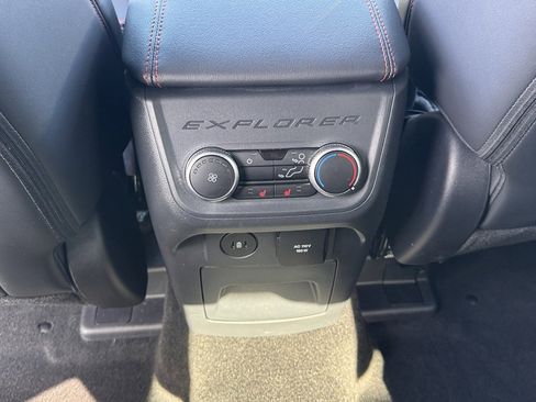 Used 2025 Ford Explorer ST-Line w/ Premium Package image 30