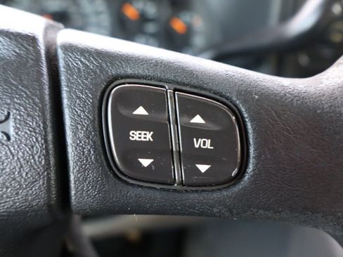 Used 2005 Chevrolet Avalanche Z71 w/ Sun And Sound Package AWD/4WD image 32