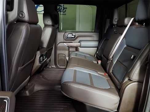 Used 2022 GMC Sierra 2500 Denali image 8