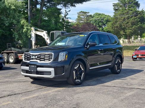 Used 2025 Kia Telluride S AWD/4WD image 3