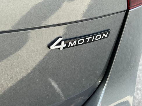 Used 2023 Volkswagen Tiguan SE image 17