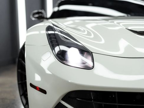 Used 2015 Ferrari F12 Berlinetta image 5
