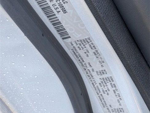 Used 2024 Jeep Grand Cherokee Limited image 38